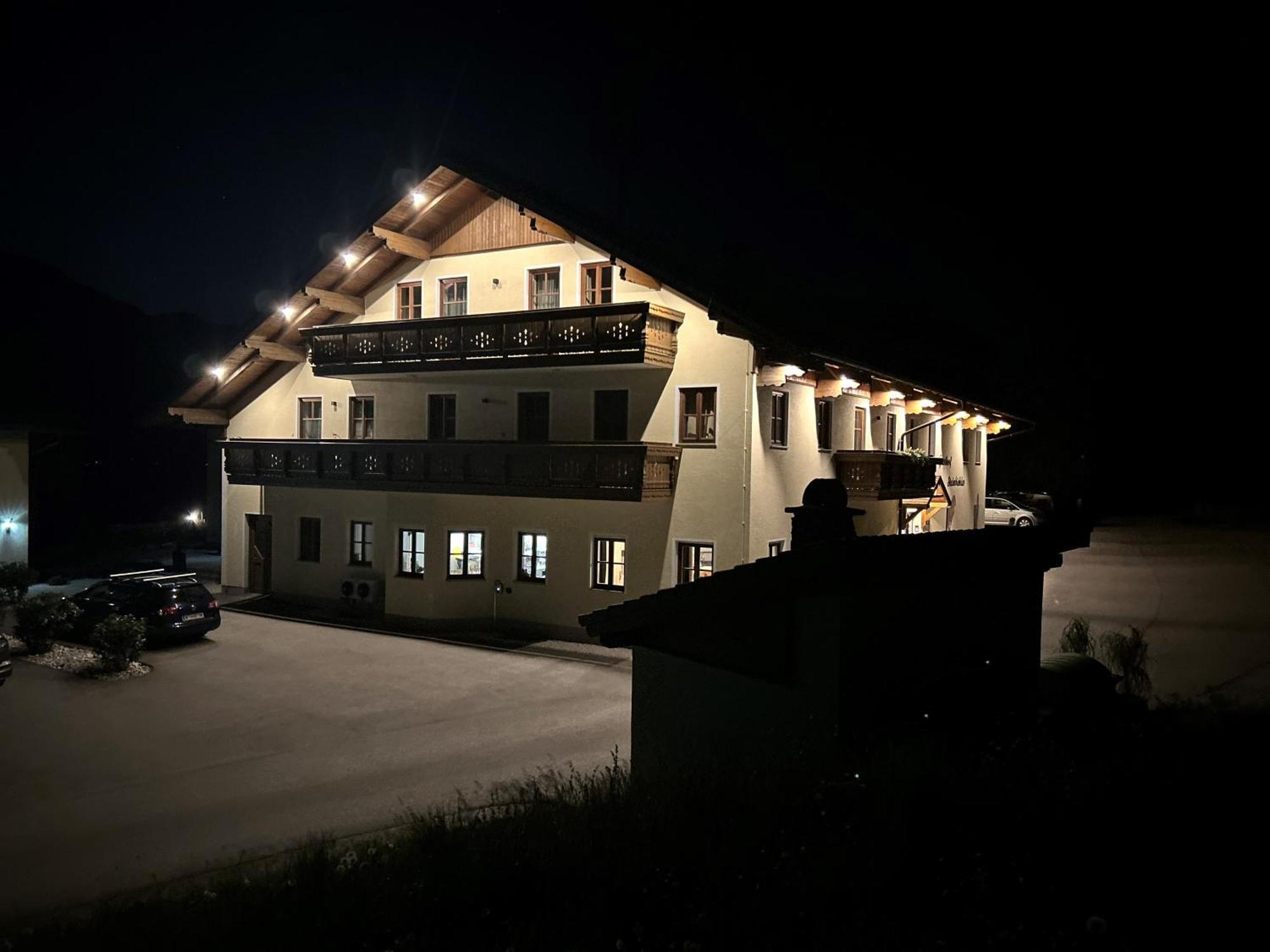 נוסדורף אם אטרסי Gasthof Steinbichler מראה חיצוני תמונה